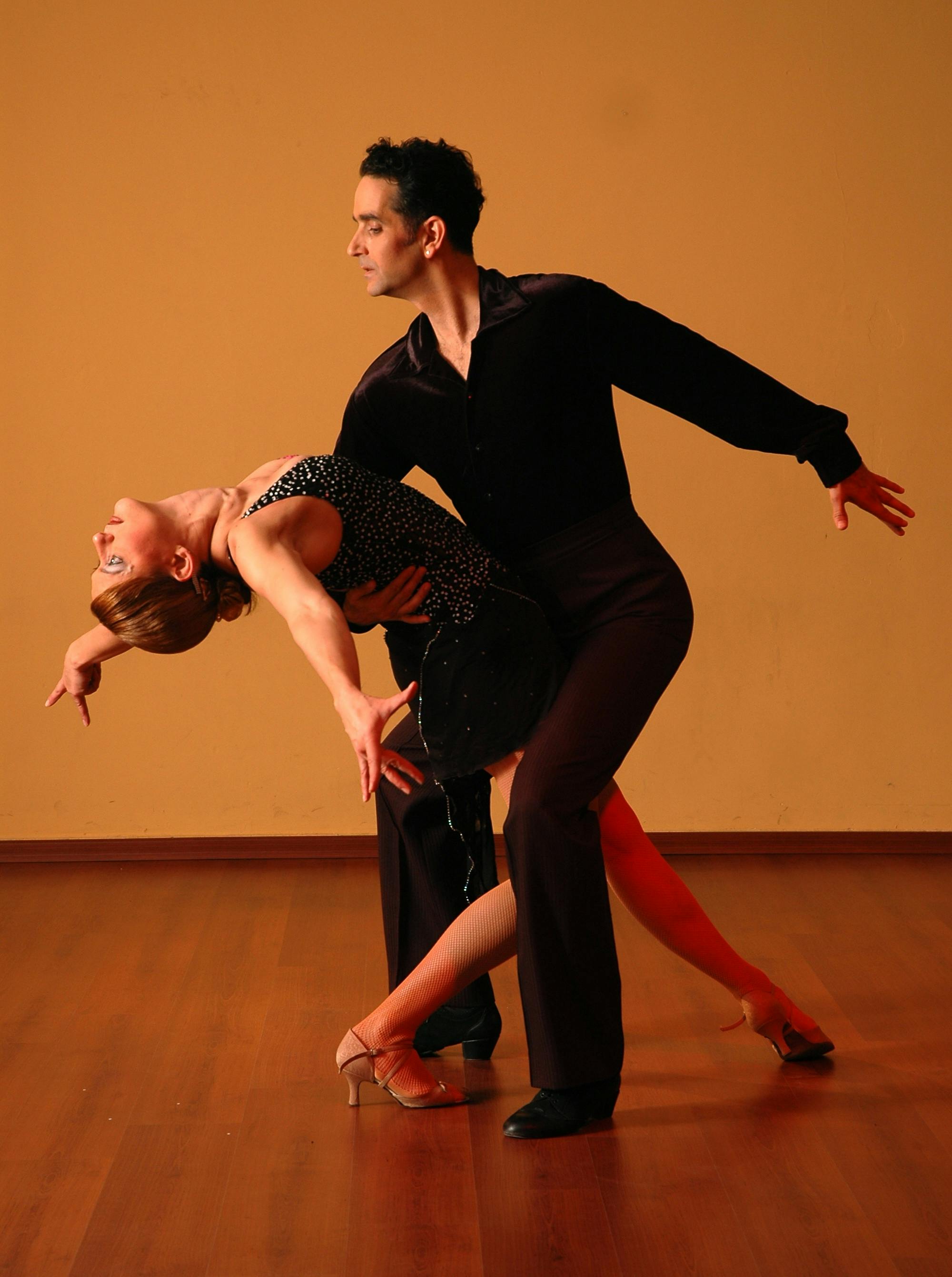 Salsa Club Fever
