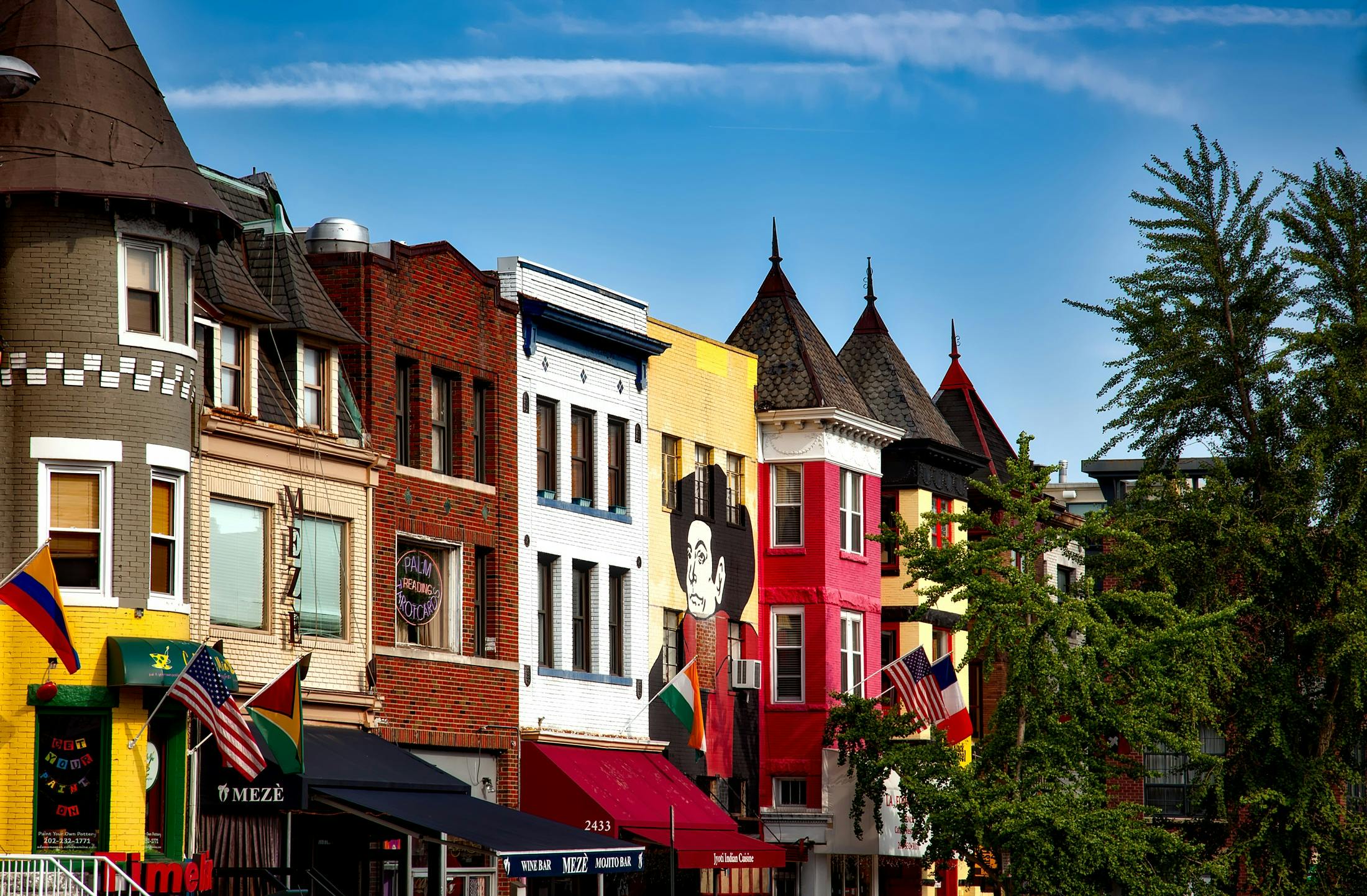 Rowhouses and Cafés on U Street