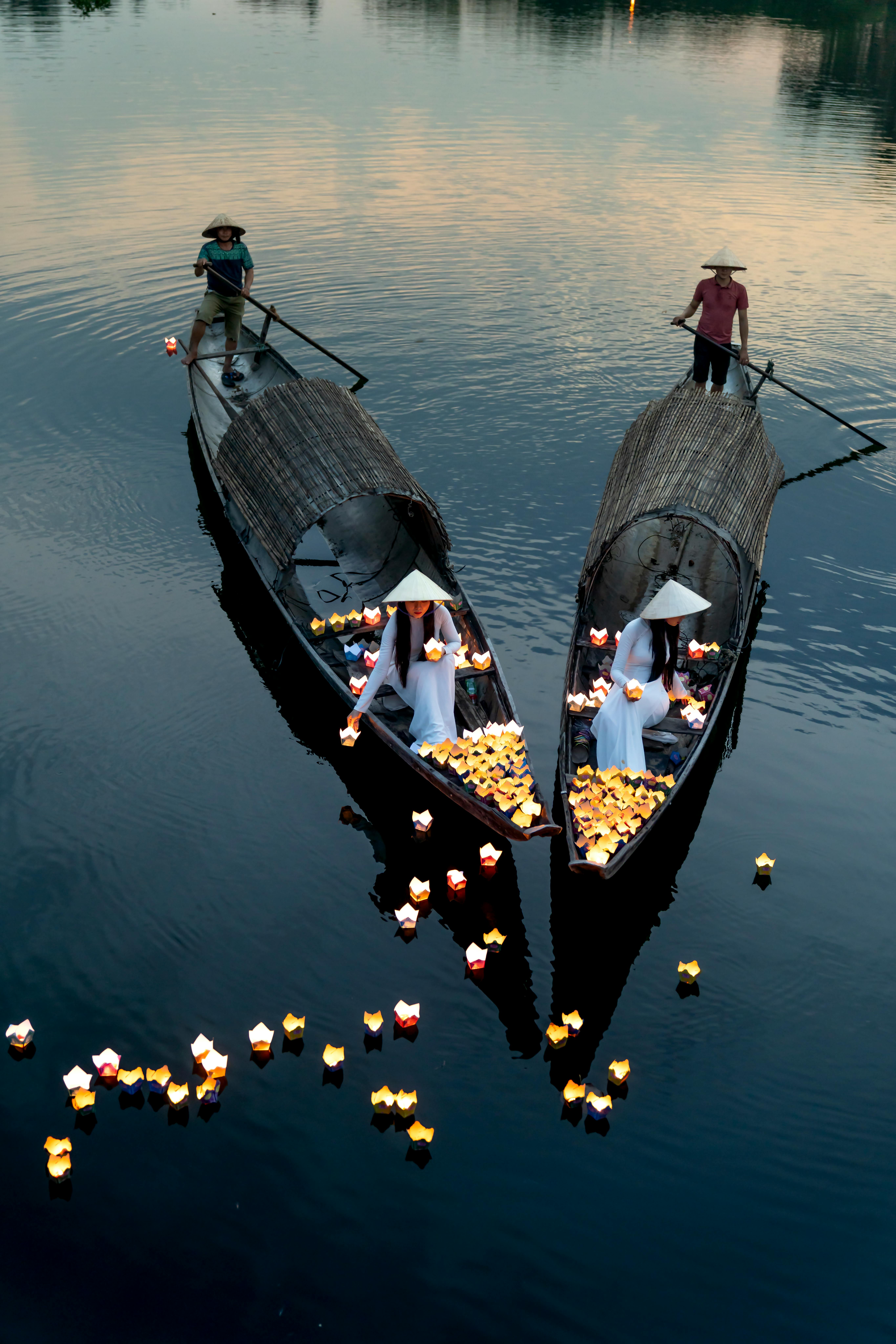 Perfume River Drifting