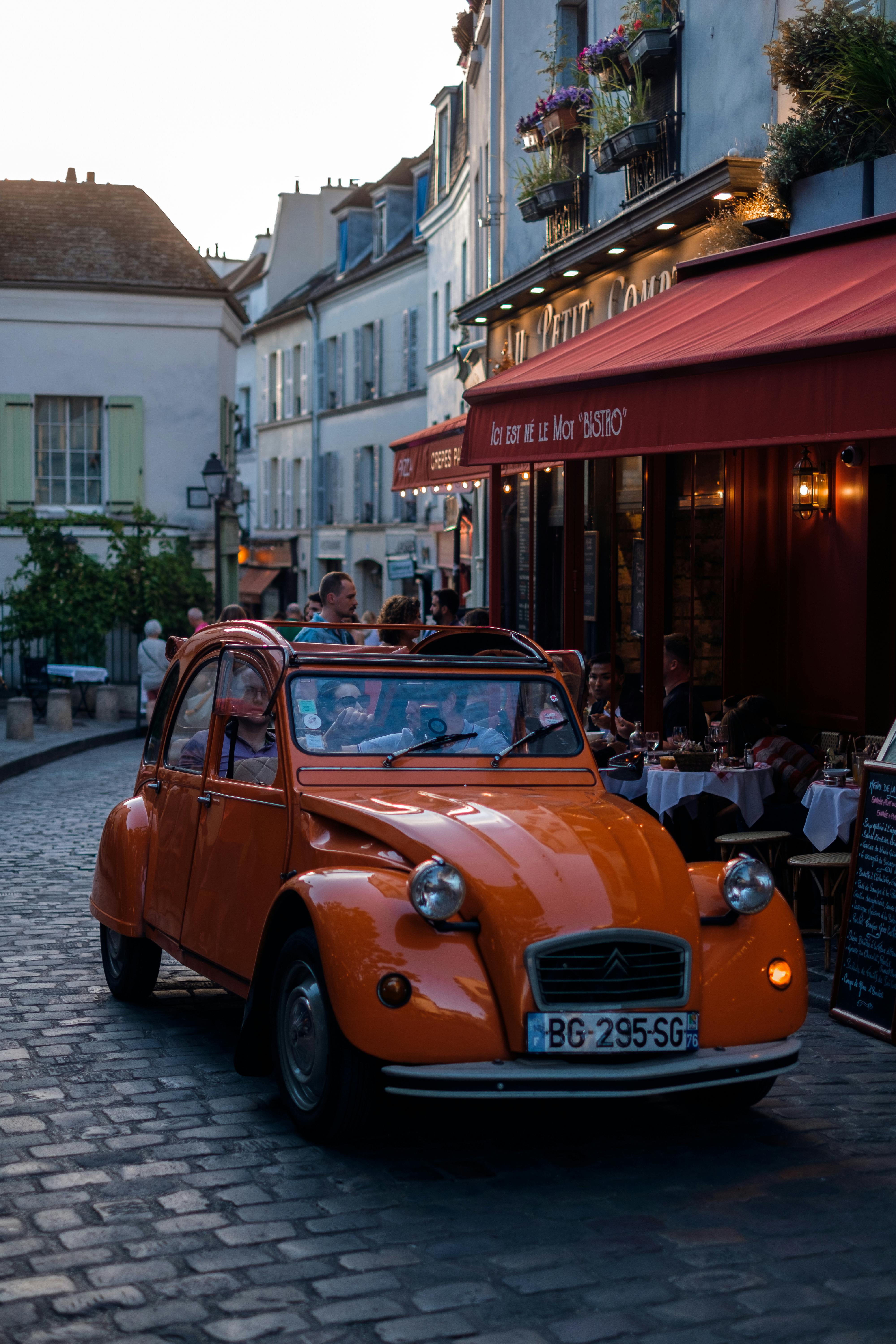 Café Corners in Le Marais