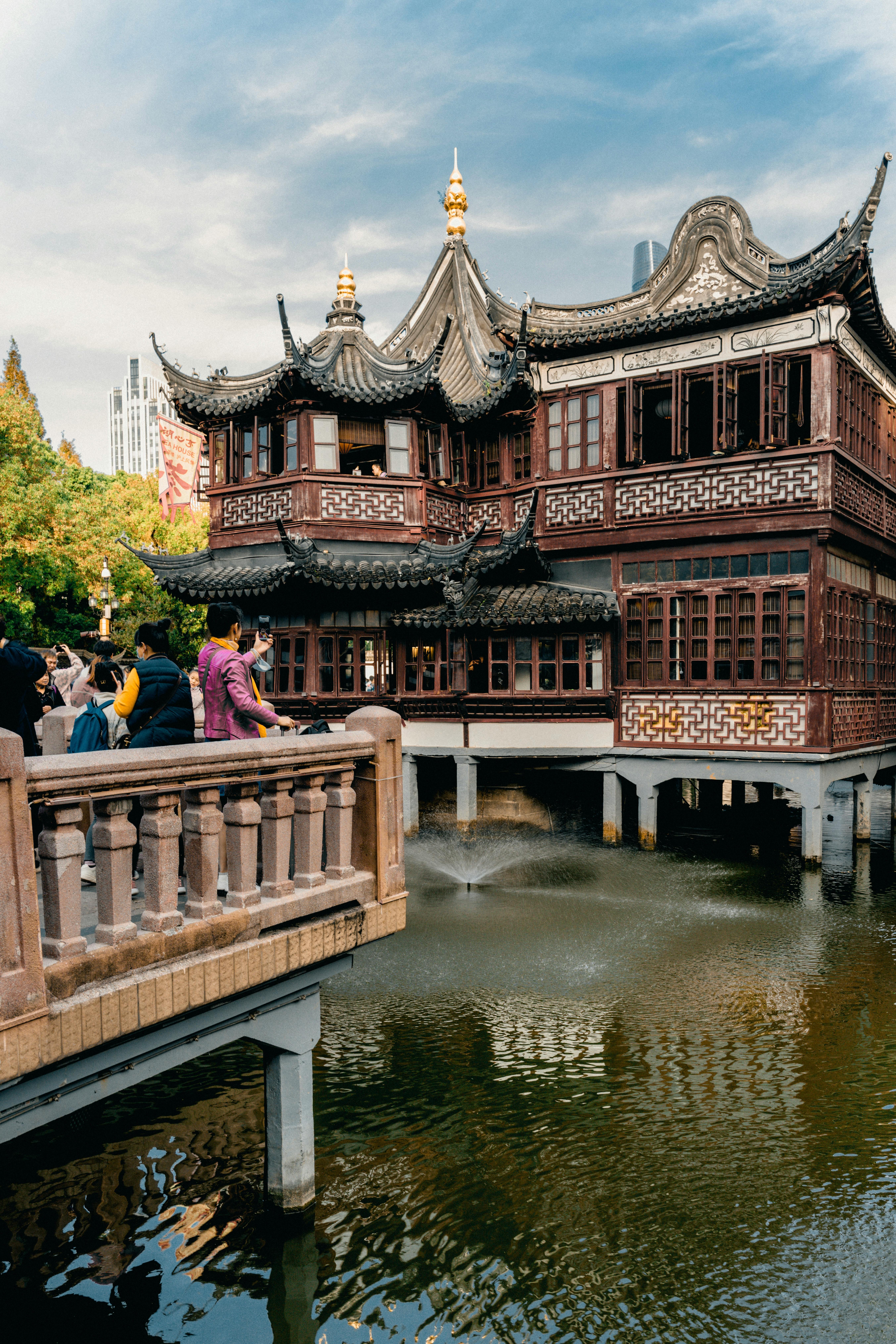 Yu Garden Zigzag