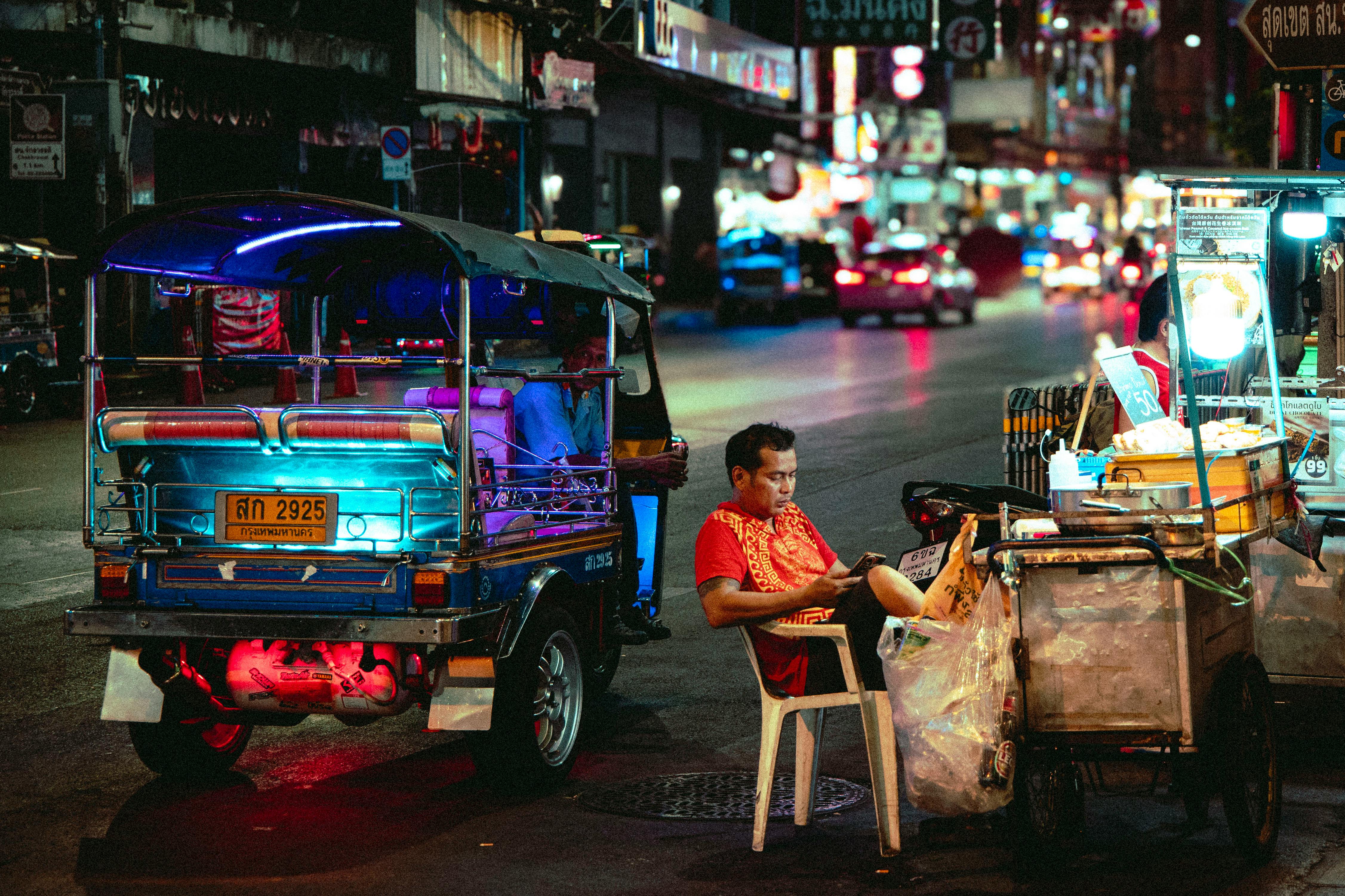 Market lights and fried bananas